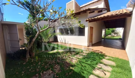 Casa comercial para alugar no Jardim Karaíba, Uberlândia  por R$ 4.700