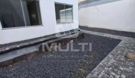 Casa comercial para alugar em Saraiva, Uberlândia  por R$ 4.500