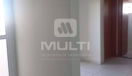 Apartamento com 2 quartos para alugar no Portal do Vale, Uberlândia  por R$ 1.200