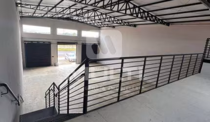 Barracão / Galpão / Depósito à venda no Novo Mundo, Uberlândia  por R$ 1.650.000