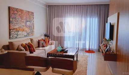 Casa com 5 quartos à venda na Cidade Jardim, Uberlândia  por R$ 850.000