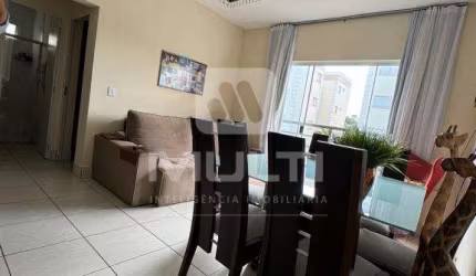 Apartamento com 2 quartos à venda no Tubalina, Uberlândia  por R$ 250.000