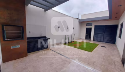 Casa com 3 quartos à venda na Vila Póvoa, Uberlândia  por R$ 1.650.000