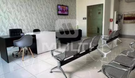 Ponto comercial à venda no Jardim Karaíba, Uberlândia  por R$ 3.900.000