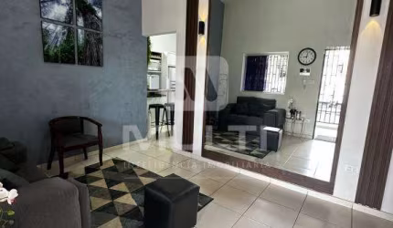 Casa comercial à venda no Centro, Uberlândia  por R$ 680.000
