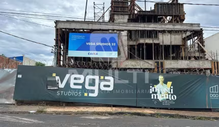 Apartamento com 1 quarto à venda em Saraiva, Uberlândia  por R$ 305.000