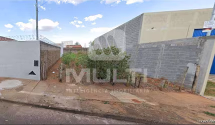 Terreno à venda no Santa Mônica, Uberlândia  por R$ 285.000