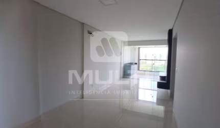 Apartamento com 2 quartos à venda no Copacabana, Uberlândia  por R$ 670.000