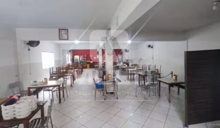 Casa comercial à venda na Nossa Senhora das Graças, Uberlândia  por R$ 948.000