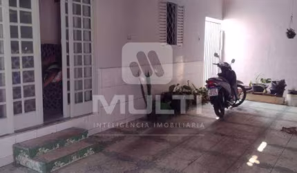 Casa com 3 quartos à venda no Canaã, Uberlândia  por R$ 250.000