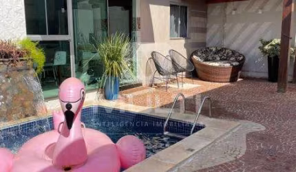 Casa com 4 quartos à venda no Taiaman, Uberlândia  por R$ 590.000