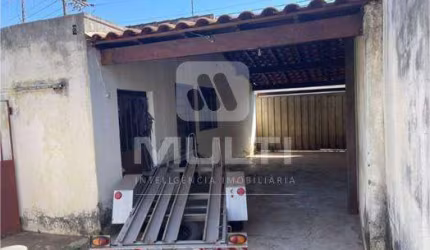 Terreno comercial à venda no Chácaras Tubalina, Uberlândia  por R$ 360.000