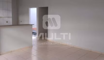 Casa com 2 quartos à venda no Canaã, Uberlândia  por R$ 380.000