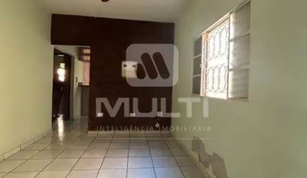 Casa com 2 quartos à venda no Umuarama, Uberlândia  por R$ 340.000