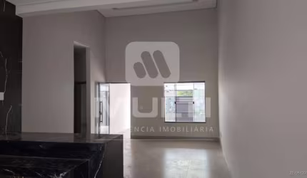 Casa com 3 quartos à venda no Residencial Liberdade, Uberlândia  por R$ 730.000