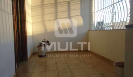 Casa comercial à venda no Centro, Uberlândia  por R$ 1.600.000