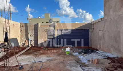 Casa com 1 quarto à venda no Alto Umuarama, Uberlândia  por R$ 370.000