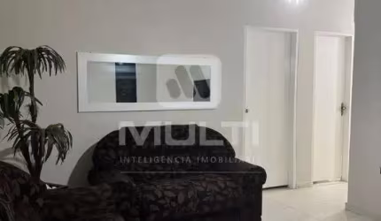 Casa com 4 quartos à venda no Santa Mônica, Uberlândia  por R$ 420.000