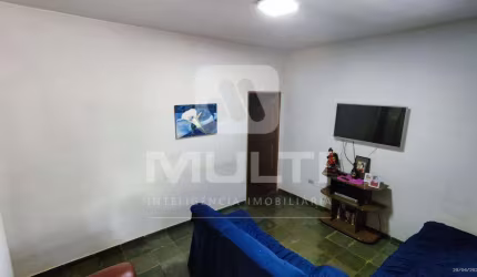 Chácara / sítio com 4 quartos à venda no Centro, Uberlândia  por R$ 950.000