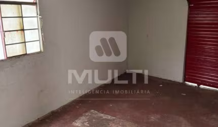 Casa com 3 quartos à venda no Dona Zulmira, Uberlândia  por R$ 265.000
