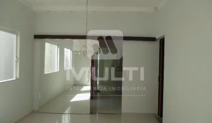 Casa com 3 quartos à venda no Alto Umuarama, Uberlândia  por R$ 650.000