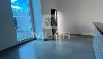 Casa com 3 quartos à venda no Jardim Auroras, Uberlândia  por R$ 380.000