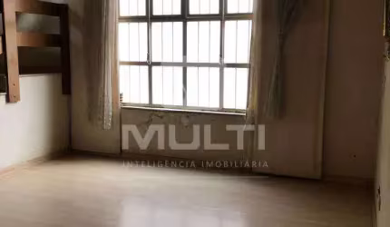 Casa com 3 quartos à venda no Tabajaras, Uberlândia  por R$ 950.000