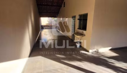 Casa com 3 quartos à venda no Jardim Europa, Uberlândia  por R$ 430.000
