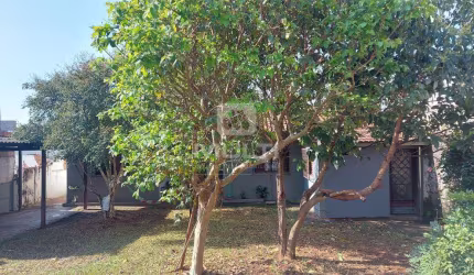 Terreno comercial à venda no Santa Mônica, Uberlândia  por R$ 550.000