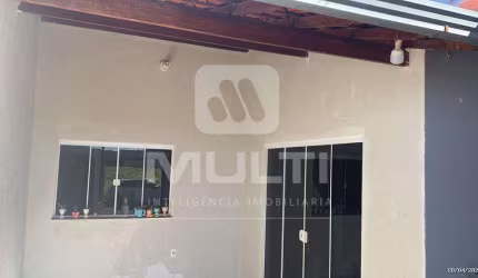 Casa com 3 quartos à venda no Shopping Park, Uberlândia  por R$ 399.000