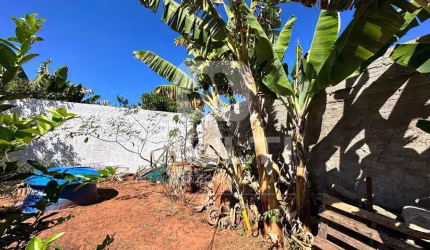 Chácara / sítio com 3 quartos à venda no Jardim das Palmeiras, Uberlândia  por R$ 750.000