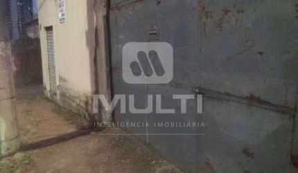 Terreno comercial à venda no Tubalina, Uberlândia  por R$ 420.000