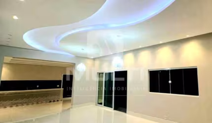 Casa com 3 quartos à venda no Daniel Fonseca, Uberlândia  por R$ 945.000