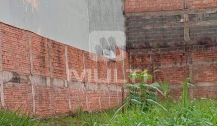 Terreno à venda na Cidade Jardim, Uberlândia  por R$ 450.000