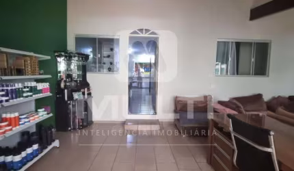 Casa com 4 quartos à venda no Marta Helena, Uberlândia  por R$ 780.000