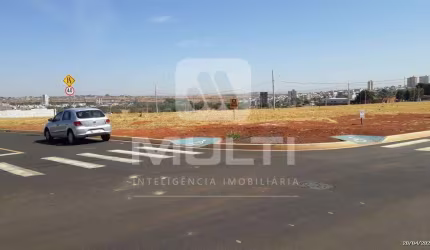 Terreno à venda no Centro, Uberlândia  por R$ 290.000