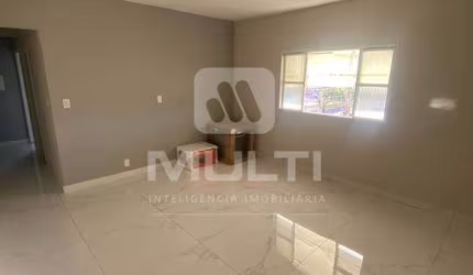 Apartamento com 3 quartos à venda no Presidente Roosevelt, Uberlândia  por R$ 315.000