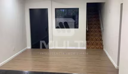 Casa com 5 quartos à venda no Custódio Pereira, Uberlândia  por R$ 450.000