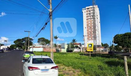 Terreno comercial à venda no Tibery, Uberlândia  por R$ 1.200.000