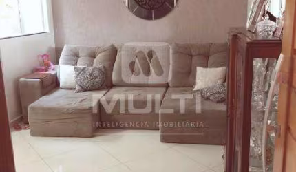 Casa com 3 quartos para alugar no Nova Uberlândia, Uberlândia  por R$ 6.000
