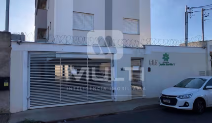 Apartamento com 2 quartos para alugar no Aclimação, Uberlândia  por R$ 1.300