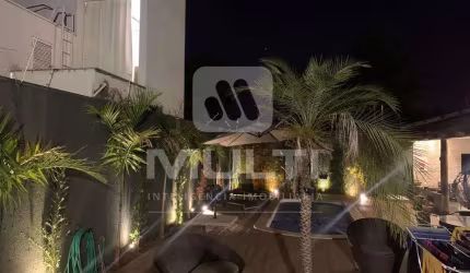 Casa com 3 quartos para alugar na Cidade Jardim, Uberlândia  por R$ 7.000