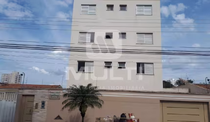 Apartamento com 3 quartos para alugar no Presidente Roosevelt, Uberlândia  por R$ 1.500