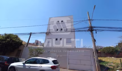 Apartamento com 2 quartos para alugar no Copacabana, Uberlândia  por R$ 950