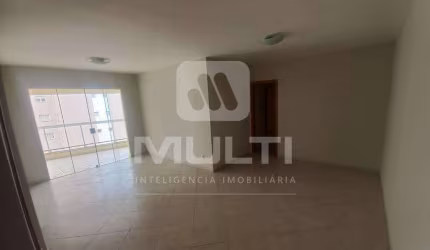 Apartamento com 3 quartos para alugar no Centro, Uberlândia  por R$ 3.800