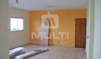 Apartamento com 3 quartos para alugar no Tabajaras, Uberlândia  por R$ 2.200