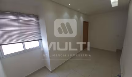 Cobertura com 3 quartos para alugar no Martins, Uberlândia  por R$ 3.300