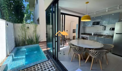 Imperdível casa em condomínio de luxo em Camburi, São Sebastião-SP: 3 quartos, 3 suítes, 2 salas, 3 banheiros, 2 vagas, 160m².