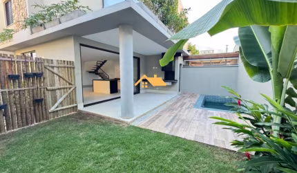 CASA EM CONDOMÍNIO NA PRAIA DE JUQUEHY