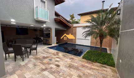 CASA NA PRAIA DE JUQUEHY A VENDA